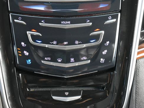 Used 2020 Cadillac Escalade Premium Luxury AWD/4WD image 22