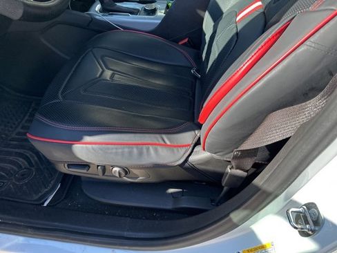 Used 2022 Chevrolet Blazer LT w/ Redline Edition image 8