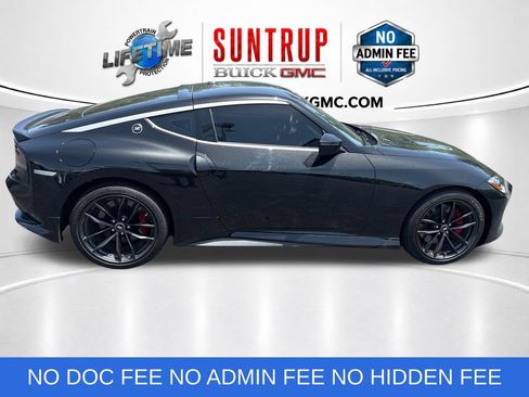 Used 2024 Nissan Z Performance w/ Floor Mat Package RWD image 7