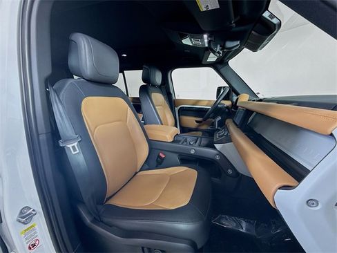 Certified 2023 Land Rover Defender 110 X-Dynamic SE image 30