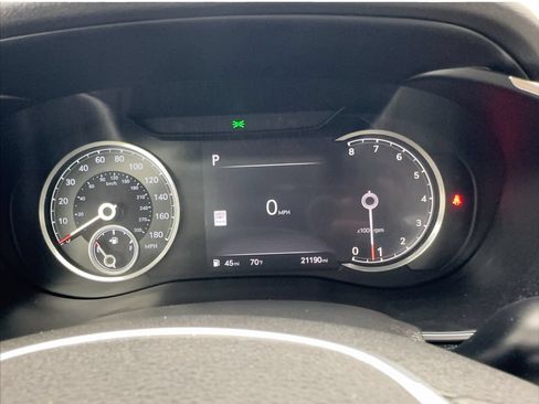 Used 2025 Genesis G70 2.5T RWD image 38