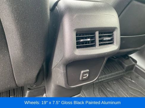 Used 2022 GMC Terrain SLE w/ Driver Convenience Package FWD image 19