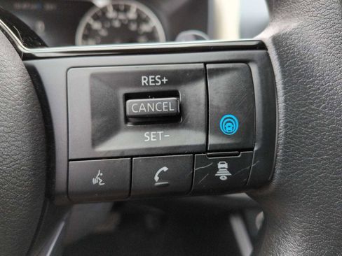 Used 2023 Nissan Rogue SV image 22