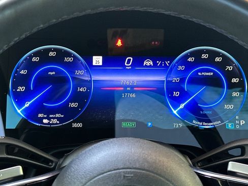 Used 2023 Mercedes-Benz EQS 580 4MATIC SUV image 18
