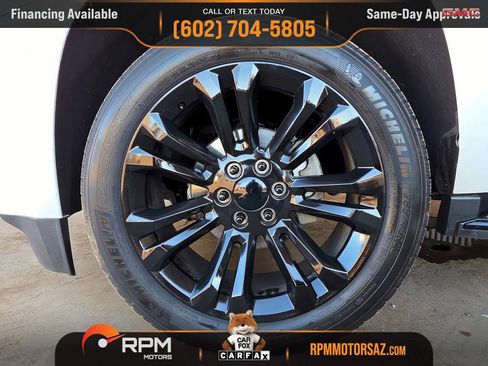 Used 2017 GMC Yukon XL Denali w/ Open Road Package image 31