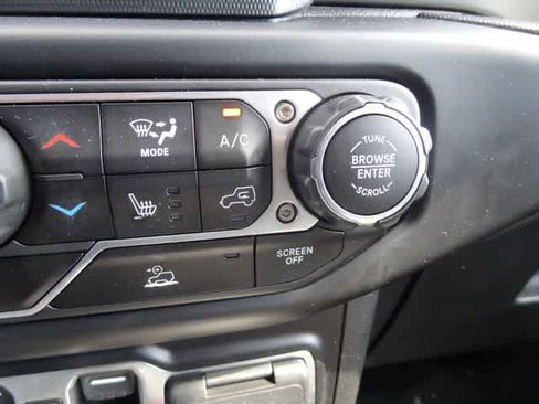 Used 2022 Jeep Wrangler Unlimited Sport AWD/4WD image 30