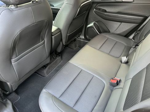 Used 2023 Chevrolet TrailBlazer RS w/ Sun and Liftgate Package image 15