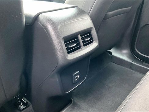 Used 2022 Chevrolet Equinox LS w/ LS Convenience Package image 28