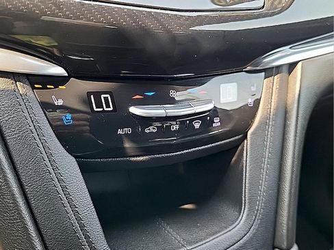 Used 2020 Cadillac XT6 Sport AWD/4WD image 26