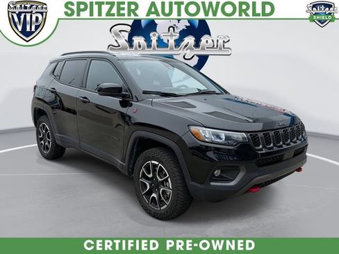 Used 2024 Jeep Compass Trailhawk AWD/4WD image 1