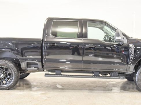 Used 2025 Ford F350 XLT w/ Black Appearance Package image 11