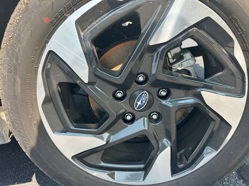 Used 2024 Subaru Crosstrek 2.5i Limited AWD/4WD image 9