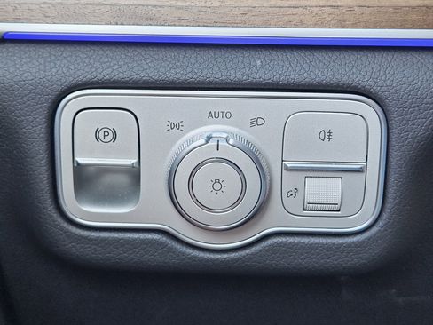 Certified 2025 Mercedes-Benz GLE 350 4MATIC image 23