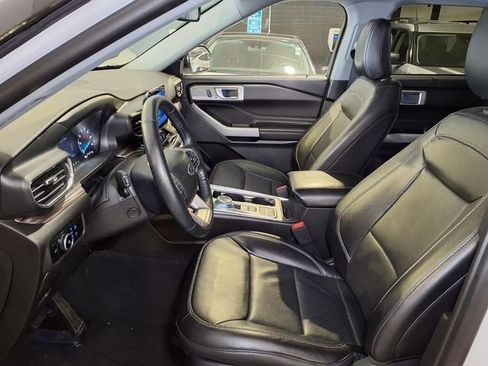 Used 2023 Ford Explorer Limited w/ Equipment Group 301A RWD image 19