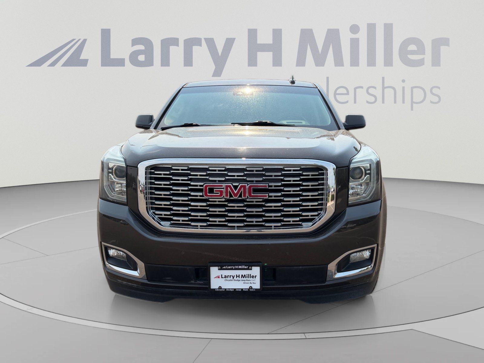 Used 2019 GMC Yukon Denali AWD/4WD image 9