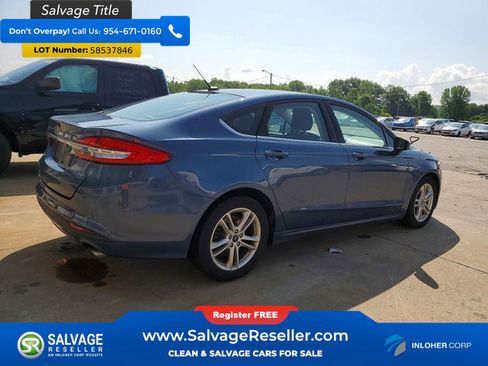 Used 2018 Ford Fusion SE w/ Fusion SE Technology Package FWD image 4