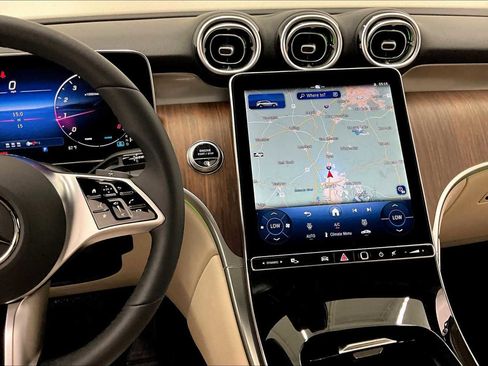 New 2025 Mercedes-Benz GLC 300 image 6