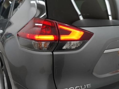 Used 2020 Nissan Rogue SV AWD/4WD image 56