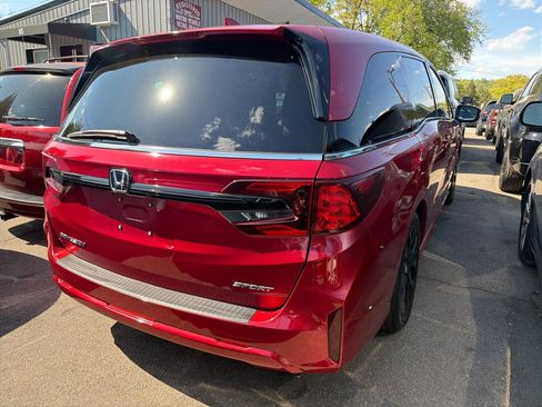 Used 2025 Honda Odyssey Sport-L image 6