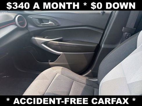 Used 2025 Chevrolet Trax RS w/ Driver Confidence Package FWD image 26
