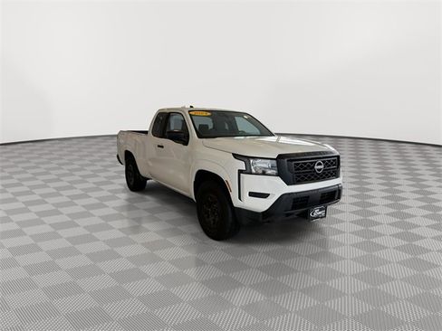 Used 2024 Nissan Frontier S w/ S Utility Package image 2