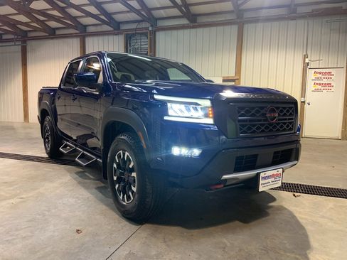 Used 2022 Nissan Frontier PRO-4X w/ Technology Package image 9