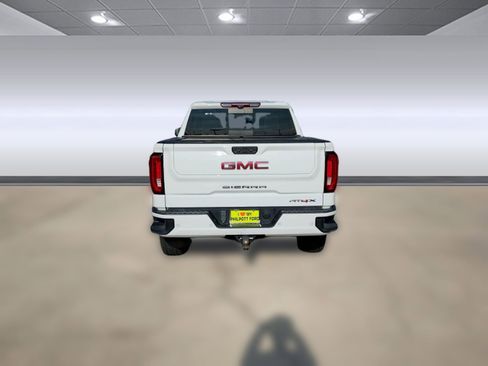 Used 2022 GMC Sierra 1500 AT4X image 10