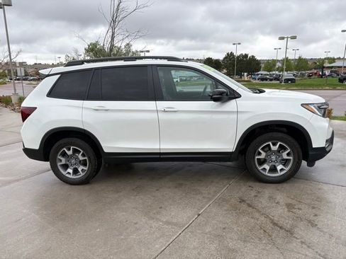 Used 2023 Honda Passport TrailSport image 9