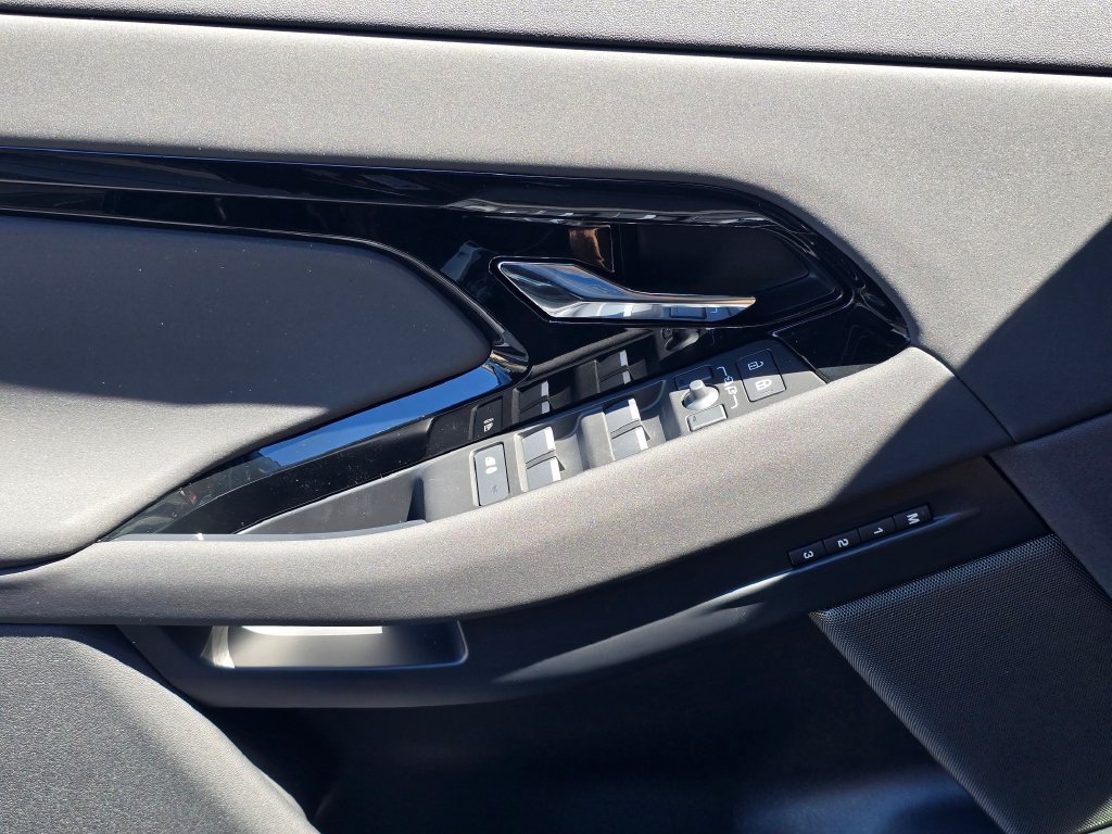 New 2026 Land Rover Range Rover Evoque Hoxton AWD/4WD image 27
