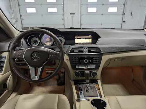 Used 2012 Mercedes-Benz C 300 Sport image 18