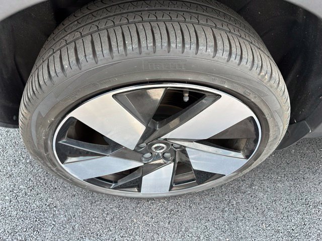 Used 2023 Volvo XC40 Recharge Ultimate w/ Protection Package Premier AWD/4WD image 8