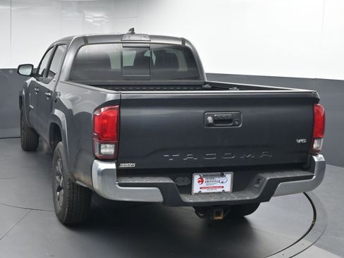 Used 2020 Toyota Tacoma SR5 image 7