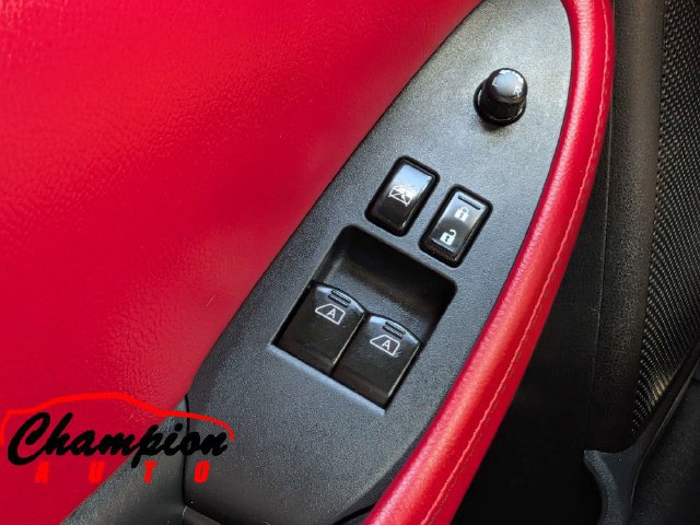 Used 2020 Nissan 370Z Coupe RWD image 22