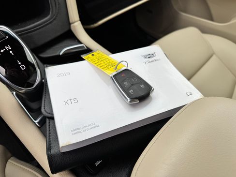 Used 2019 Cadillac XT5 AWD image 39