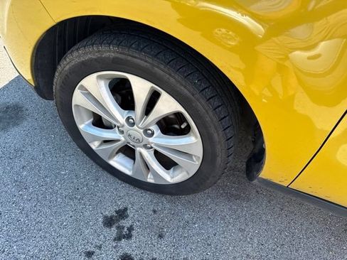 Used 2015 Kia Soul + FWD image 8