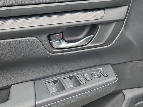 Used 2023 Honda CR-V EX image 13