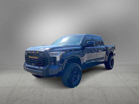 Used 2023 Toyota Tundra Platinum image 1