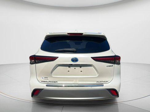Used 2021 Toyota Highlander Platinum FWD image 6