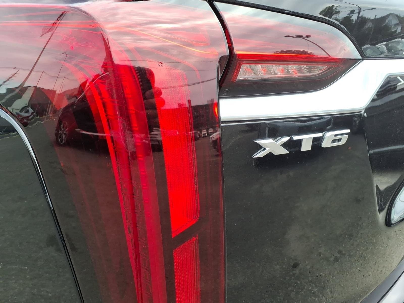Certified 2024 Cadillac XT6 Luxury AWD/4WD image 12