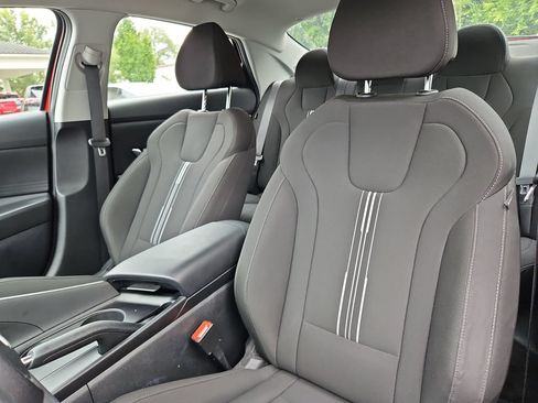Used 2024 Hyundai Elantra SEL FWD image 22
