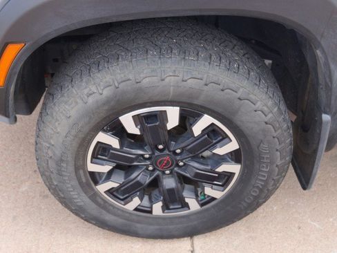 Used 2023 Nissan Frontier PRO-4X w/ Pro Convenience Package AWD/4WD image 12
