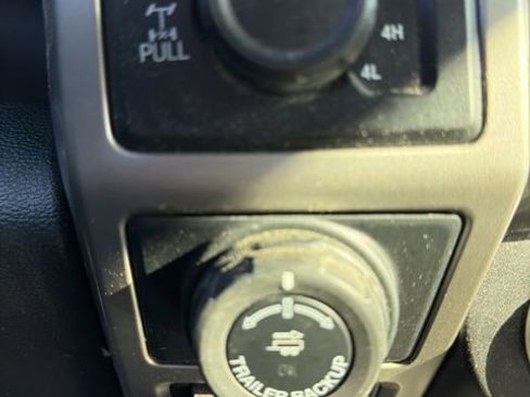 Used 2018 Ford F150 Lariat image 18