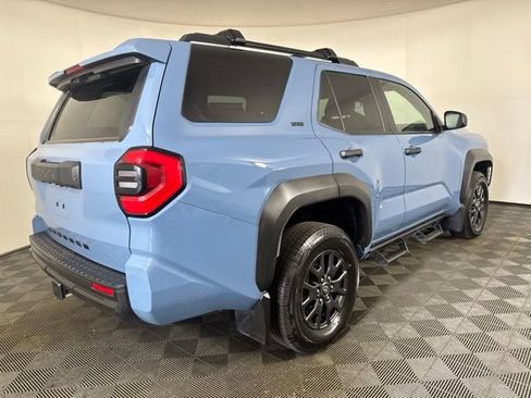 Used 2025 Toyota 4Runner SR5 AWD/4WD image 3