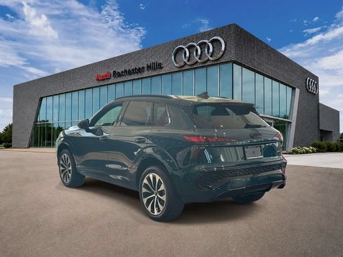 New 2026 Audi Q3 quattro 2.0T AWD/4WD image 2