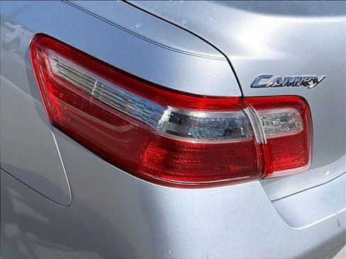 Used 2009 Toyota Camry LE image 29