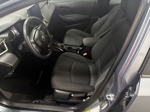 Used 2022 Toyota Corolla LE FWD image 12