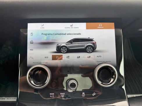 Used 2021 Land Rover Range Rover Evoque SE AWD/4WD image 24