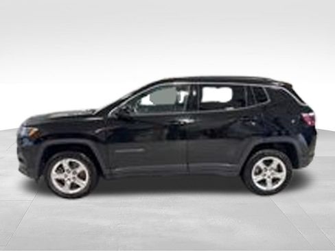 Used 2024 Jeep Compass Latitude AWD/4WD image 44