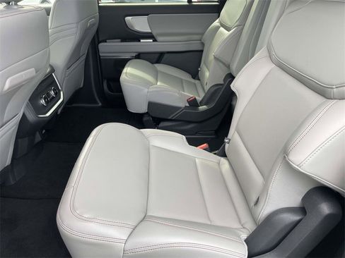 New 2025 Ford Expedition Max Active image 11