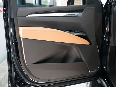 Used 2025 Cadillac Escalade Premium Luxury w/ LPO, Floor Liner Package AWD/4WD image 11